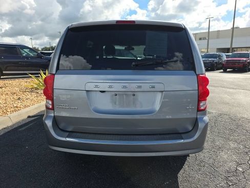 Used 2019 Dodge Grand Caravan SXT FWD image 19