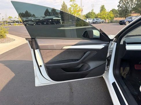 Used 2023 Tesla Model 3 Standard Range RWD image 9