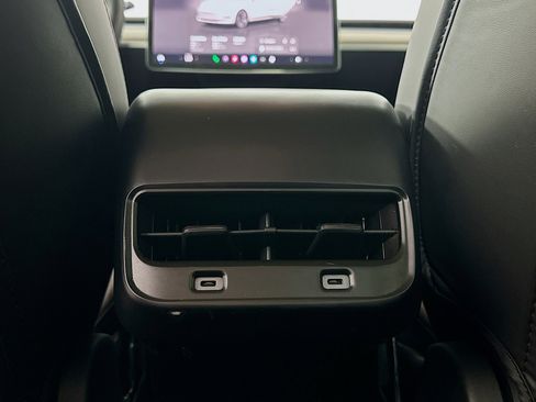 Used 2023 Tesla Model 3 Standard Range image 26