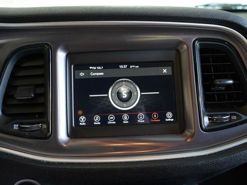 Used 2019 Dodge Challenger SXT image 18