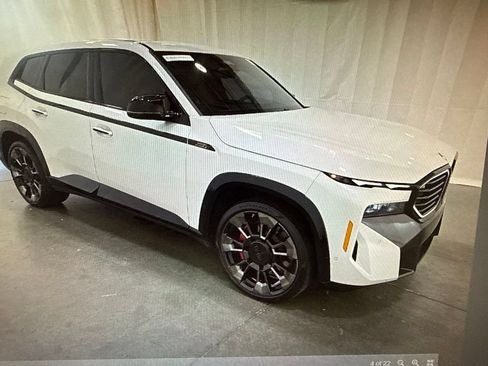 Used 2024 BMW XM AWD/4WD image 3