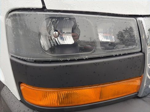 Used 2024 GMC Savana 2500 w/ Driver Convenience Package image 14