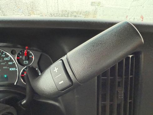 Used 2020 Chevrolet Express 2500 w/ Driver Convenience Package image 31