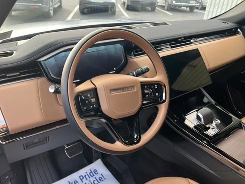 Used 2024 Land Rover Range Rover Sport Dynamic SE image 9