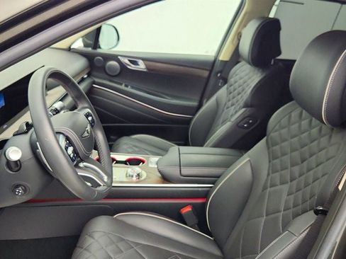Used 2025 Genesis GV80 3.5T Prestige image 21