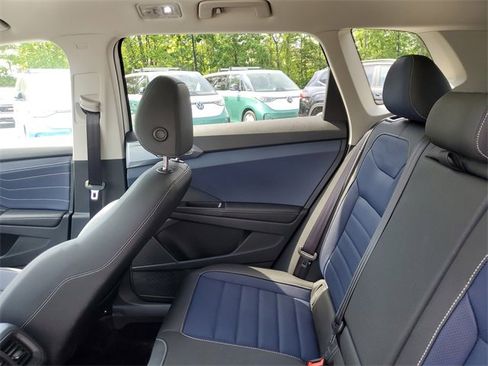 New 2025 Volkswagen Taos SEL image 11