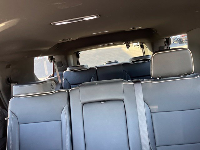 Used 2024 GMC Yukon SLT w/ SLT Luxury Package AWD/4WD image 19