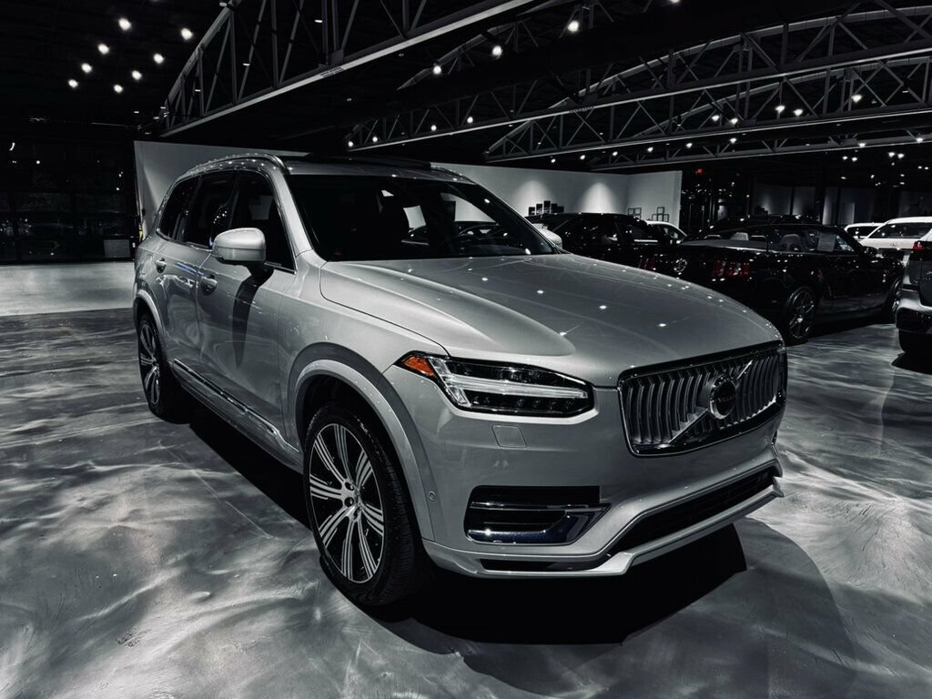 Used 2024 Volvo XC90 T8 Plus w/ Protection Package Premier AWD/4WD image 7