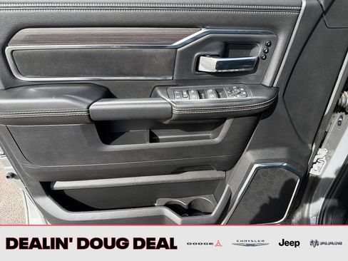 New 2026 RAM 2500 Laramie AWD/4WD image 10