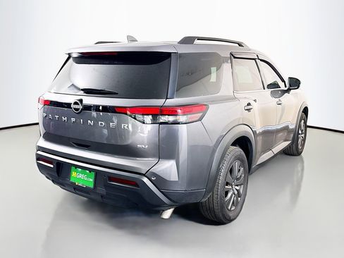 Used 2024 Nissan Pathfinder SV FWD image 10