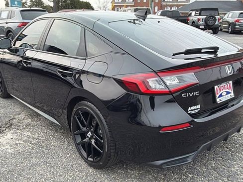 Used 2023 Honda Civic Sport image 7