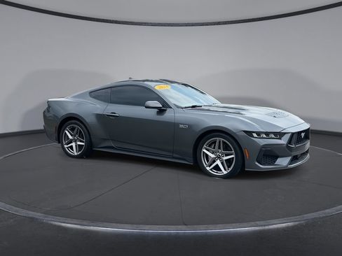 Used 2024 Ford Mustang GT RWD image 2