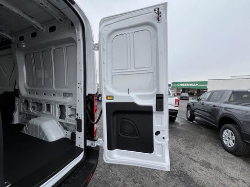 New 2026 Ford Transit 250 148 Medium Roof RWD image 38
