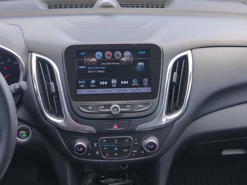 Used 2018 Chevrolet Equinox LT FWD image 22