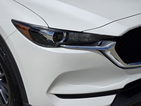 Used 2020 MAZDA CX-5 Touring FWD image 10