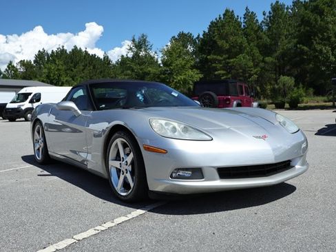 Used 2006 Chevrolet Corvette Convertible w/ Preferred Equipment Group RWD image 2