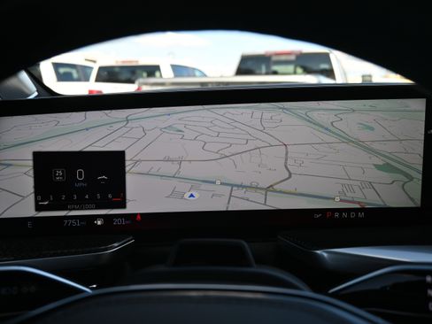 Used 2025 Cadillac Escalade V image 32