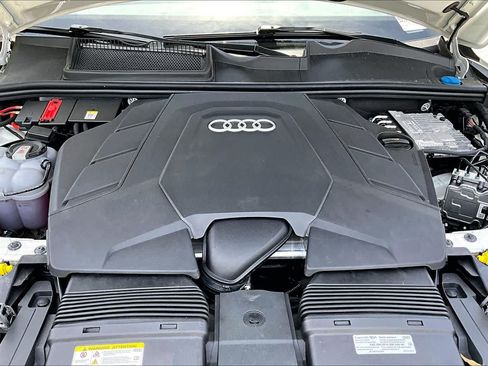 Used 2025 Audi Q7 3.0T Premium Plus AWD/4WD image 30