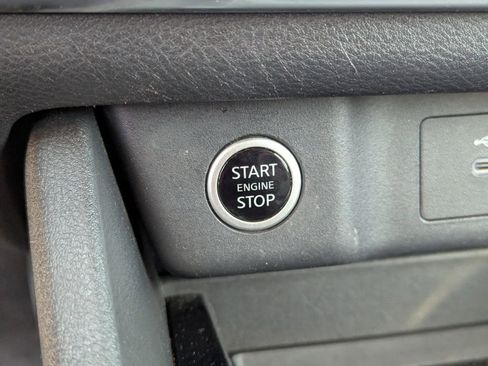 Used 2021 Nissan Rogue SV AWD/4WD image 17