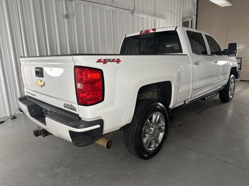 Used 2017 Chevrolet Silverado 2500 High Country w/ Duramax Plus Package image 6