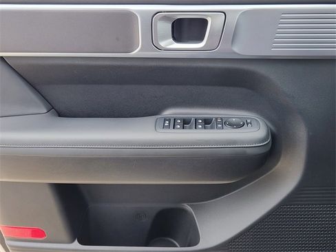 Certified 2025 Hyundai Santa Fe SEL image 18