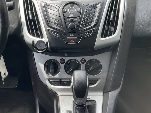 Used 2014 Ford Focus SE FWD image 7