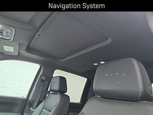 Used 2023 GMC Sierra 2500 Denali image 13