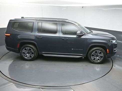 Used 2022 Jeep Wagoneer Series III w/ Flexible Seating Group image 49