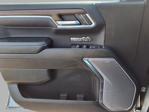 Used 2024 Chevrolet Silverado 1500 High Country w/ Z71 Off-Road Package image 18