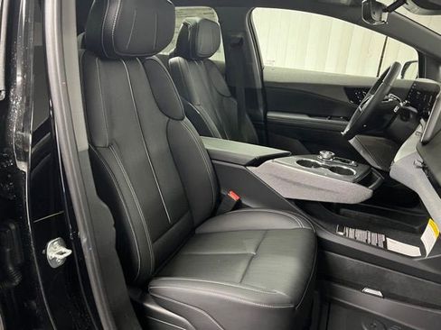 New 2026 Cadillac Optiq Luxury 2 image 18