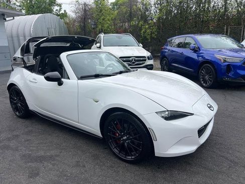 Used 2017 MAZDA MX-5 Miata RF Club w/ Brembo/BBS Package RWD image 5