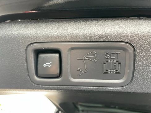 Used 2024 Ford Expedition XLT AWD/4WD image 37