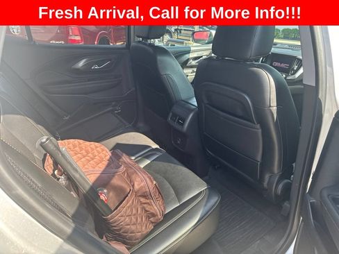 Used 2021 GMC Terrain SLT w/ Infotainment Package II AWD/4WD image 12