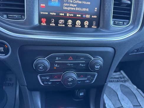 Used 2015 Dodge Charger SXT w/ AWD Premium Group image 29