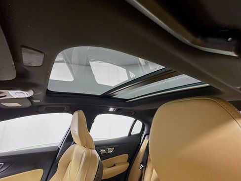 Used 2019 Volvo S60 T6 Inscription image 6