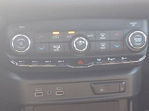 New 2025 Dodge Durango AWD image 9