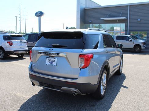 Used 2021 Ford Explorer Limited w/ Equipment Group 301A RWD image 6