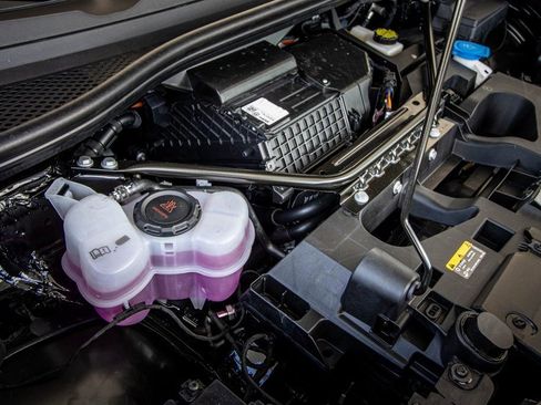 New 2025 Volkswagen ID.4 Pro image 22