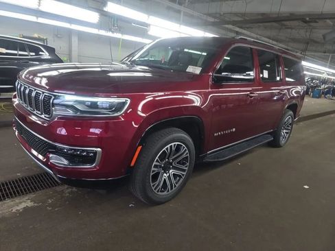 Used 2024 Jeep Wagoneer Series III w/ Premium Group I AWD/4WD image 3