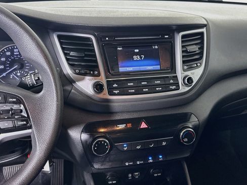 Used 2017 Hyundai Tucson SE FWD image 18