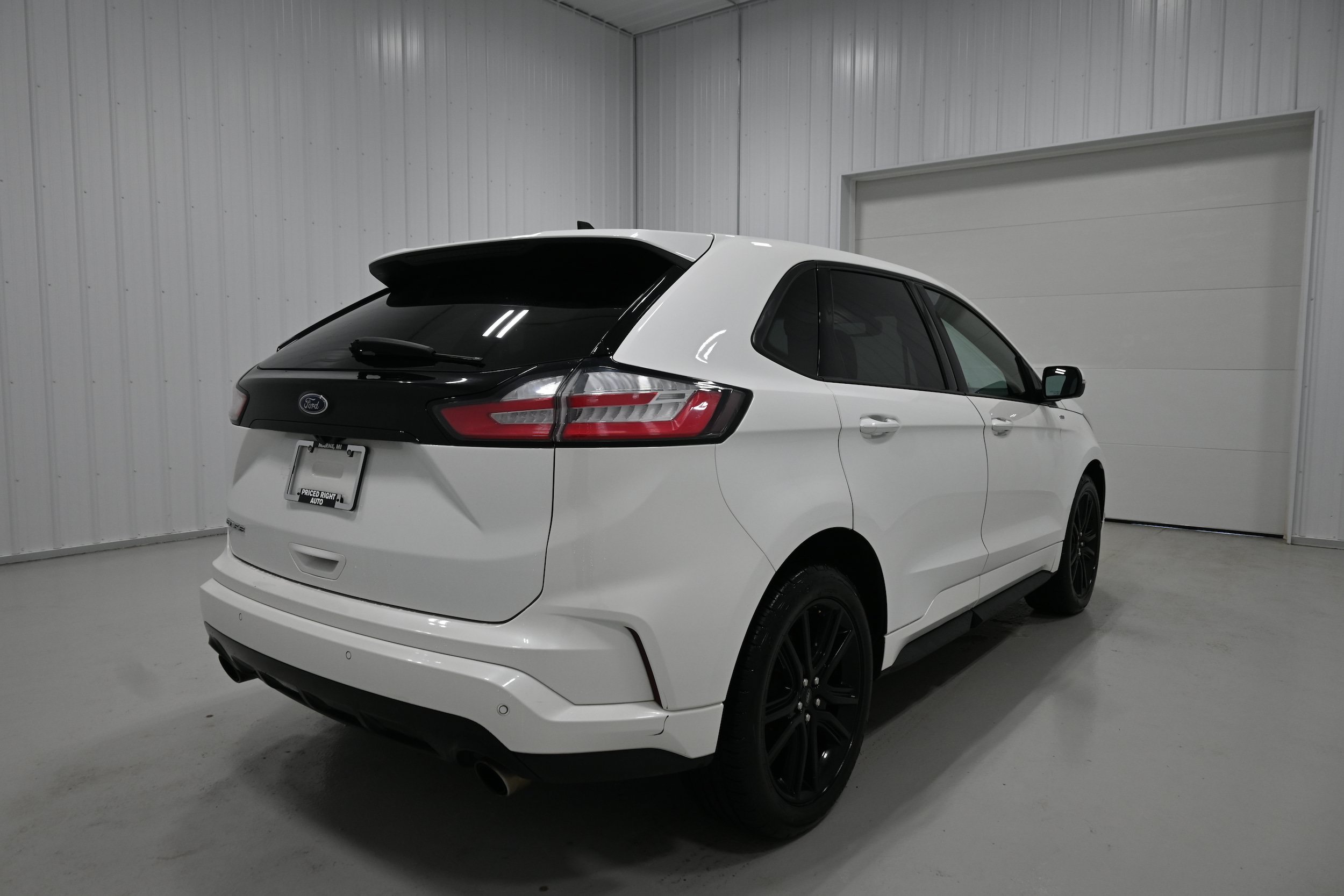 Used 2020 Ford Edge ST-Line w/ Cold Weather Package AWD/4WD image 35