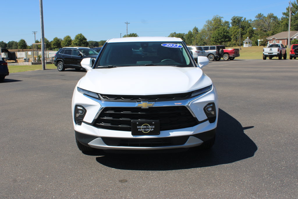 Used 2025 Chevrolet Blazer LT FWD image 3