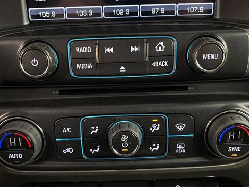 Used 2018 Chevrolet Silverado 1500 LT w/ All Star Edition image 17