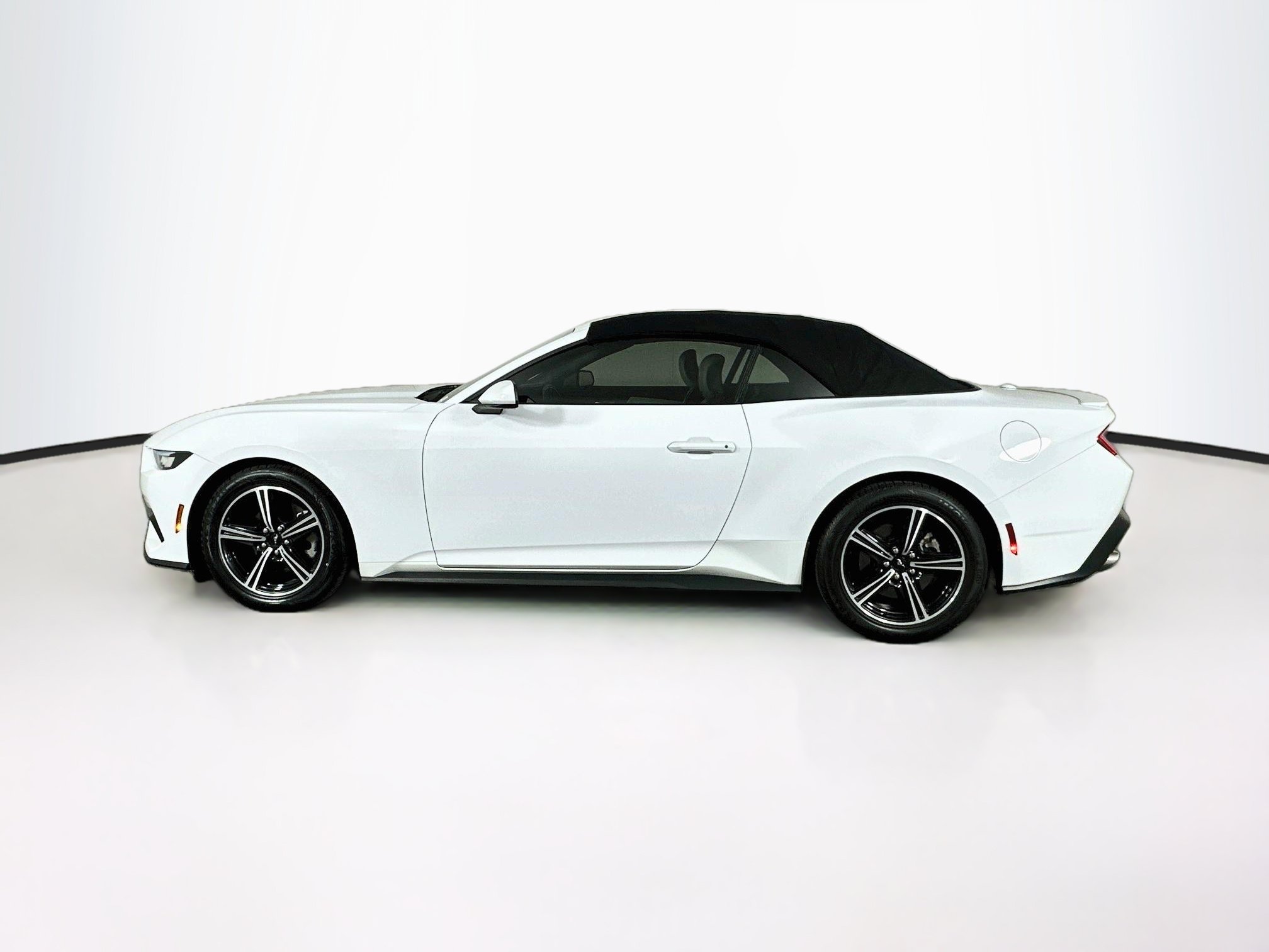 Used 2024 Ford Mustang Premium RWD image 4