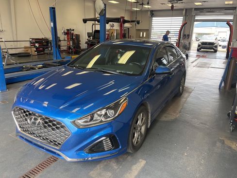 Used 2019 Hyundai Sonata Sport FWD image 2