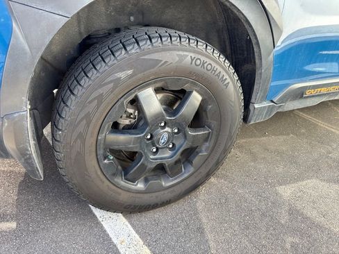 Used 2022 Subaru Outback Wilderness w/ Wilderness Package image 18