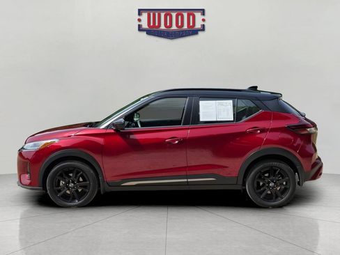 Used 2023 Nissan Kicks SR w/ SR Premium Package FWD image 4