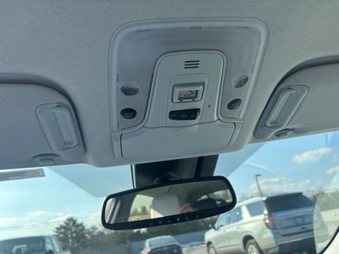 Used 2022 Toyota Prius XLE w/ Advanced Technology Package image 5