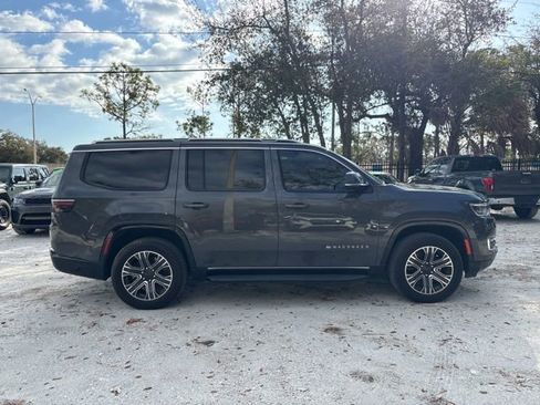 Used 2022 Jeep Wagoneer Series III image 18