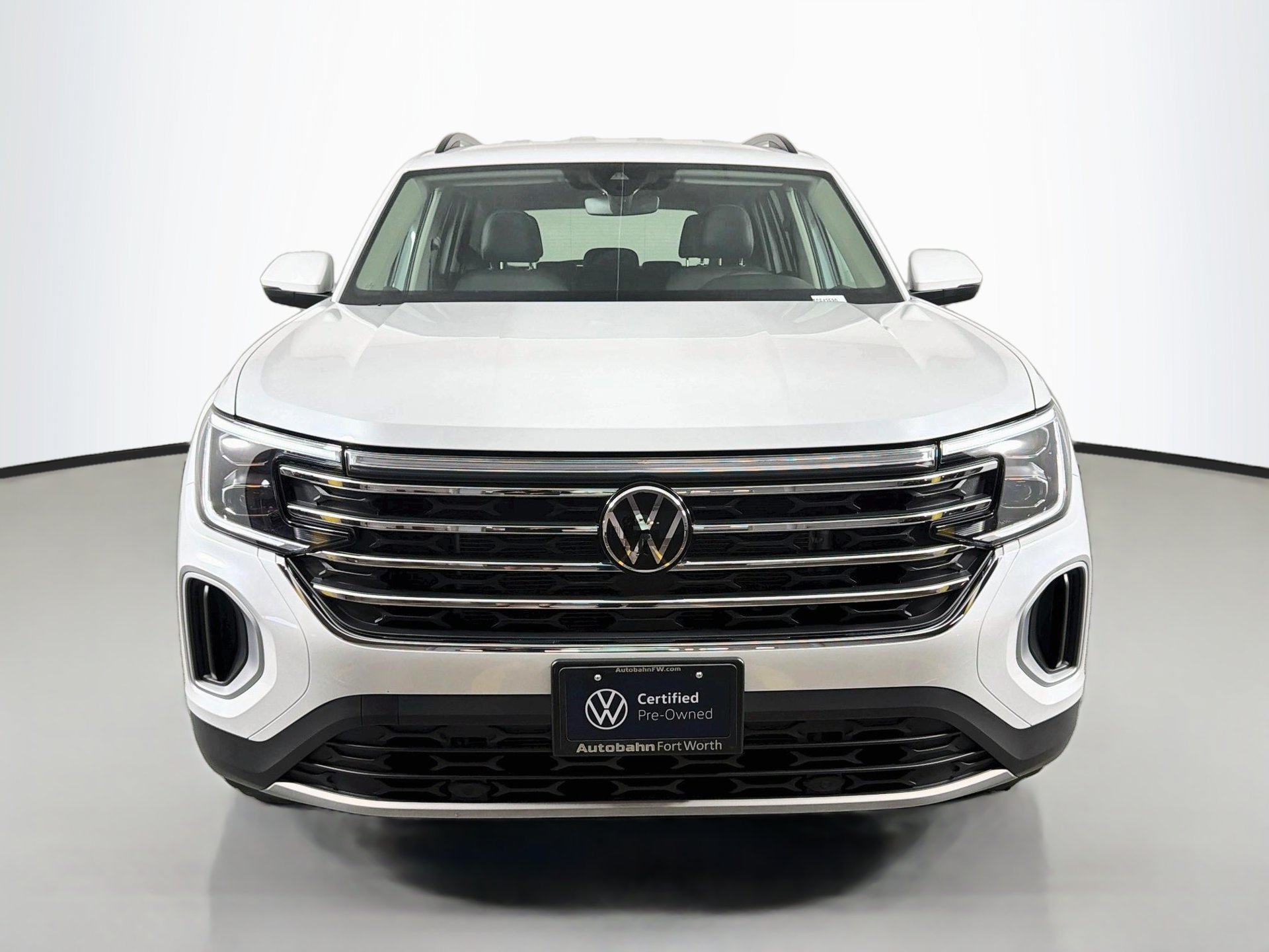 Certified 2026 Volkswagen Atlas SE FWD image 2
